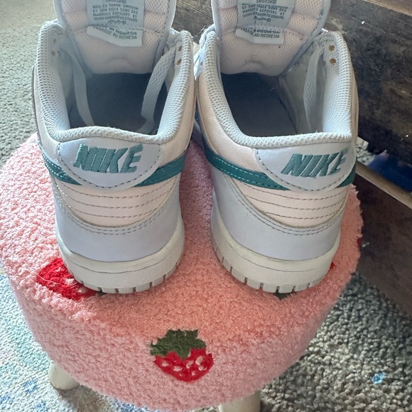 Nike Dunks - Picture 5 of 5